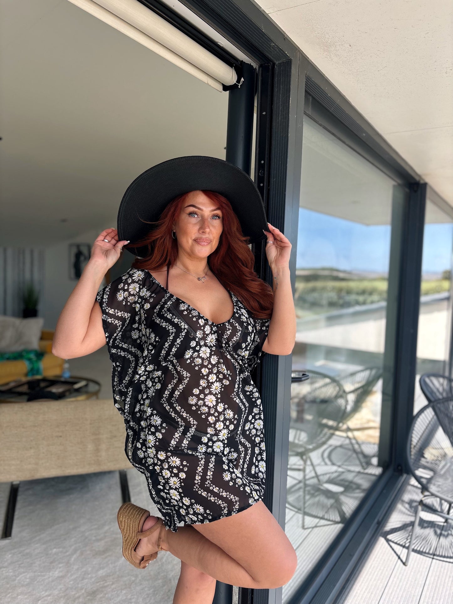 Daisy Cover Up