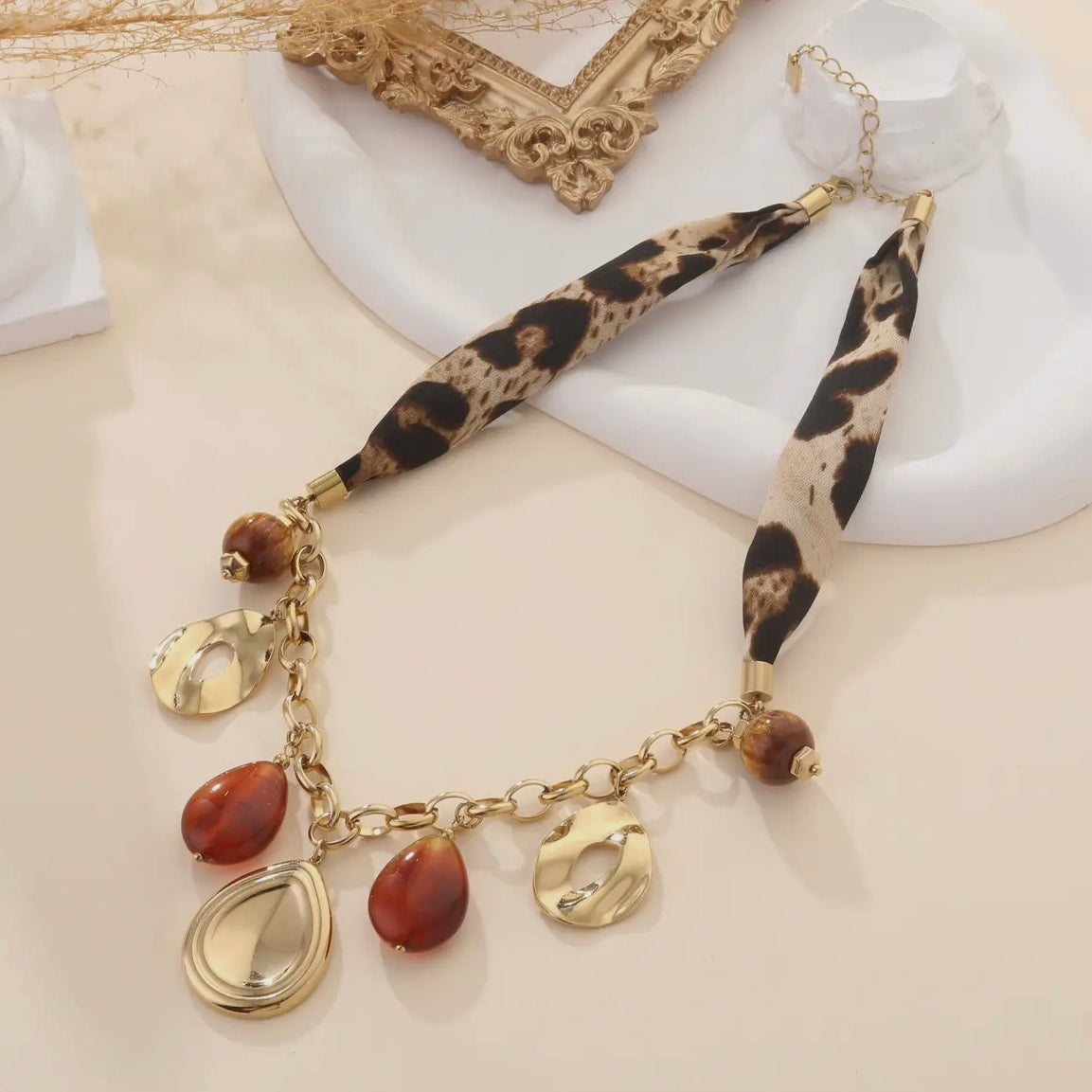 Carly Necklace In Brown