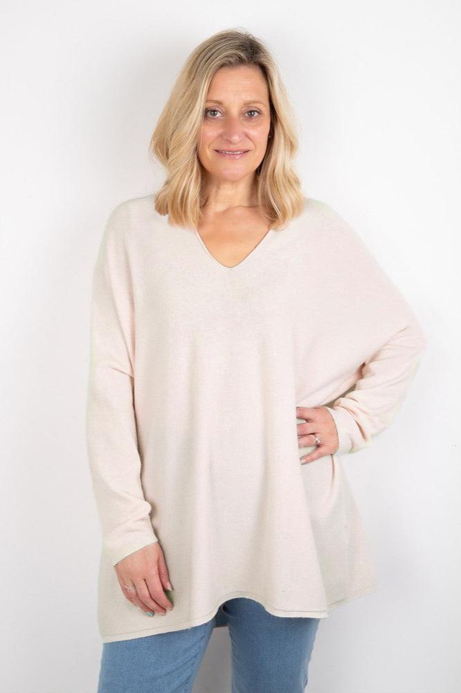 Amazing Woman Mika X Fine Knit Oversized Jumper In Cream