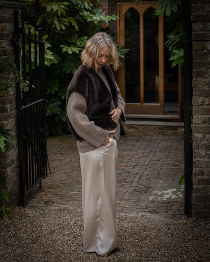 CHALK CLAIRE GILET | CHOCOLATE