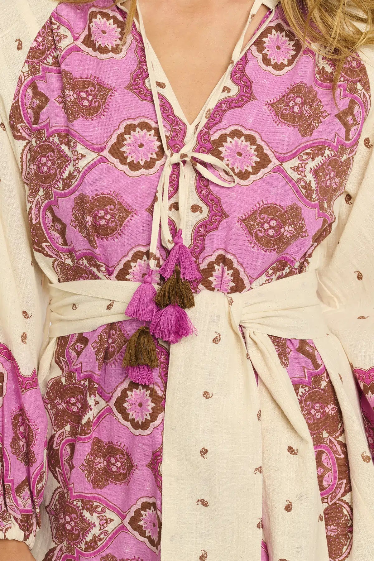 Miss June Danae Short Dress With Belt In Pink Multi