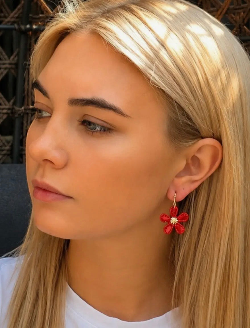 Red Mini Raffia Hook Flower Earrings