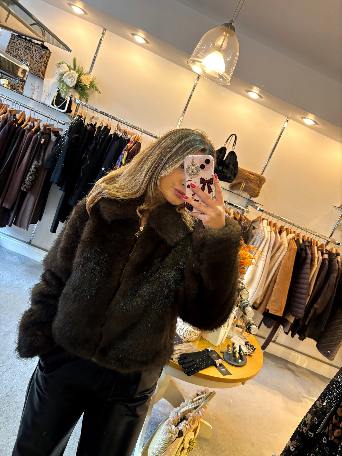 Faux Fur Jacket With Collar & Good Zip In Chocolate Brown