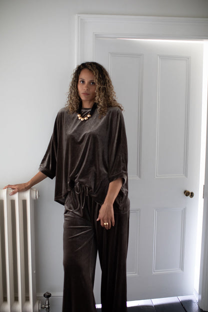 CHALK EVIE TROUSER | VELVET | TRUFFLE