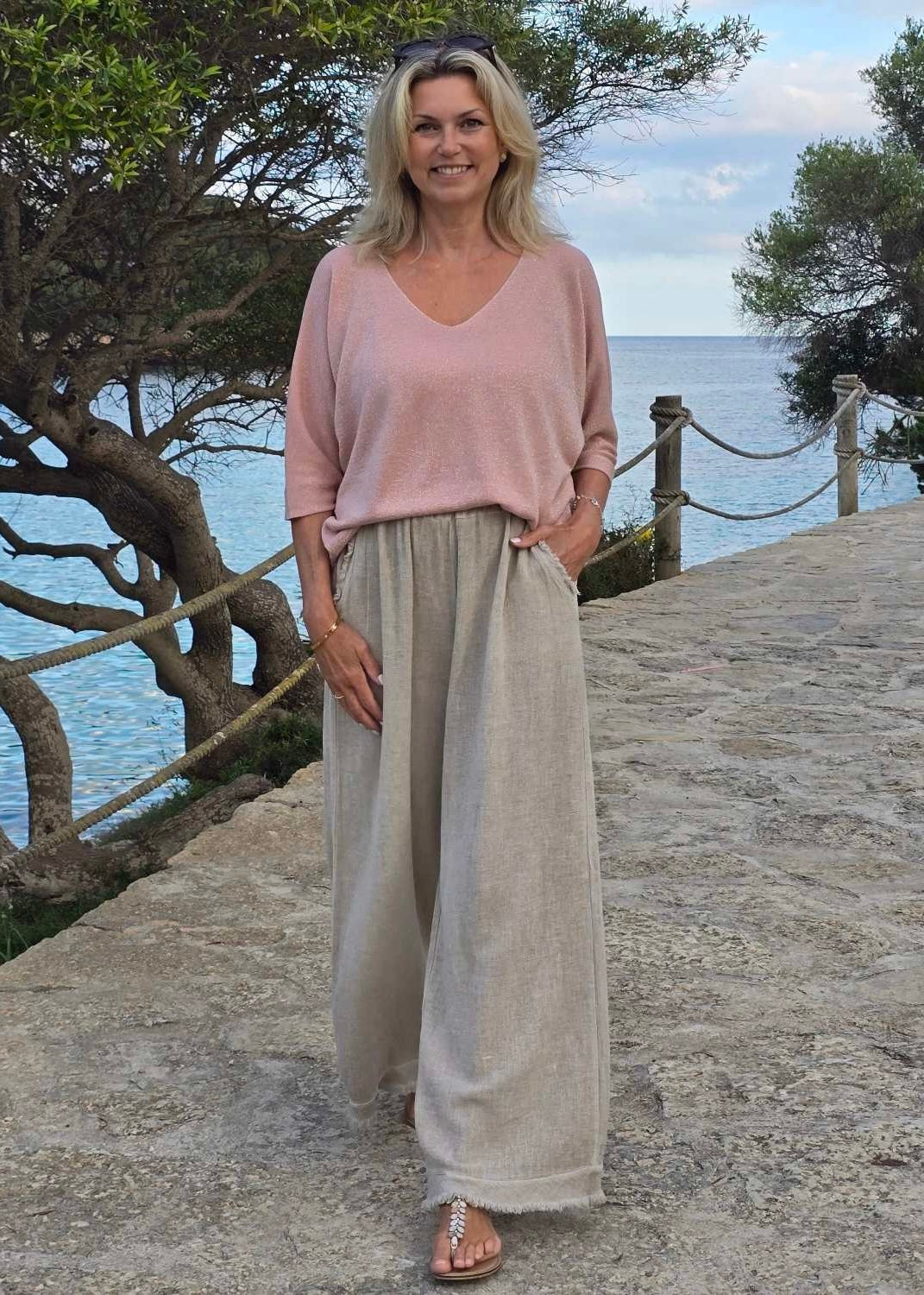 Cadenza V Neck Sparkle Top In Rose