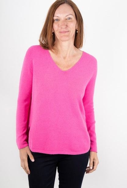 Amazing Woman Perrie Jumper In Magenta