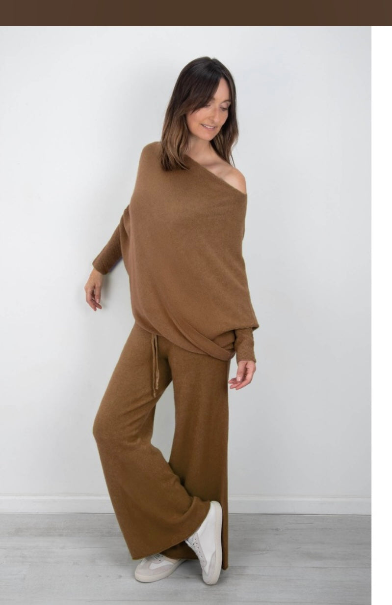 Amazing Woman Colette Trousers In Toast