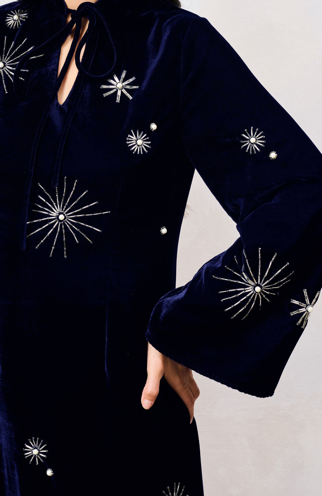 Hope & Ivy The Orelia Embellished Long Sleeve Velvet Mini Dress