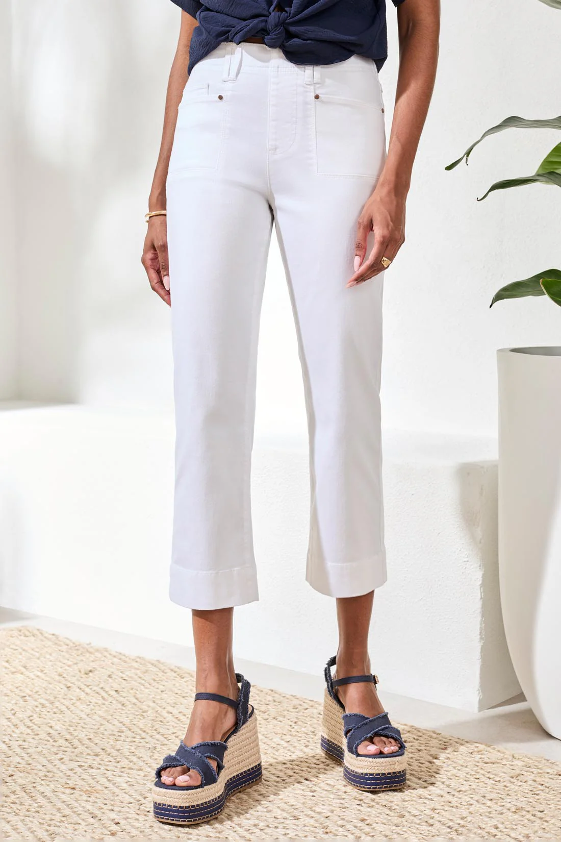 TRIBAL COMFORT STRETCH PULL-ON KICK FLARE CAPRIS IN WHITE