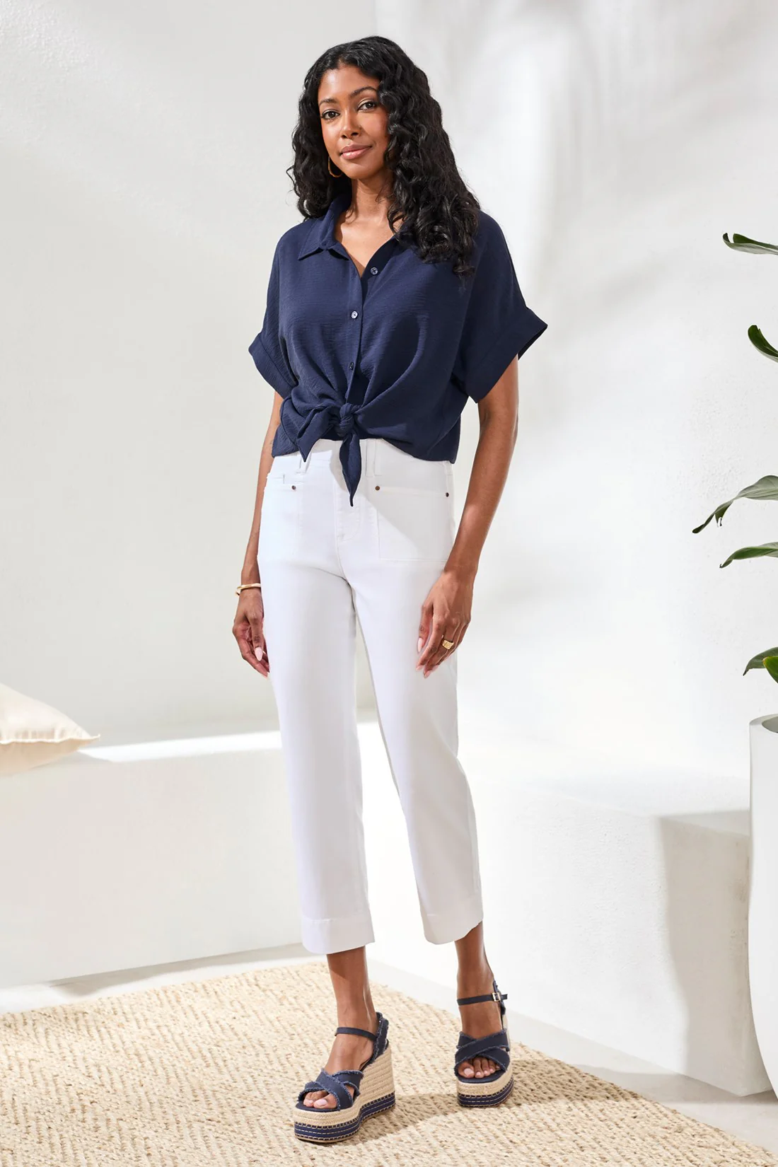 TRIBAL COMFORT STRETCH PULL-ON KICK FLARE CAPRIS IN WHITE